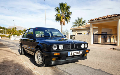 BMW E30 318iS (1991)