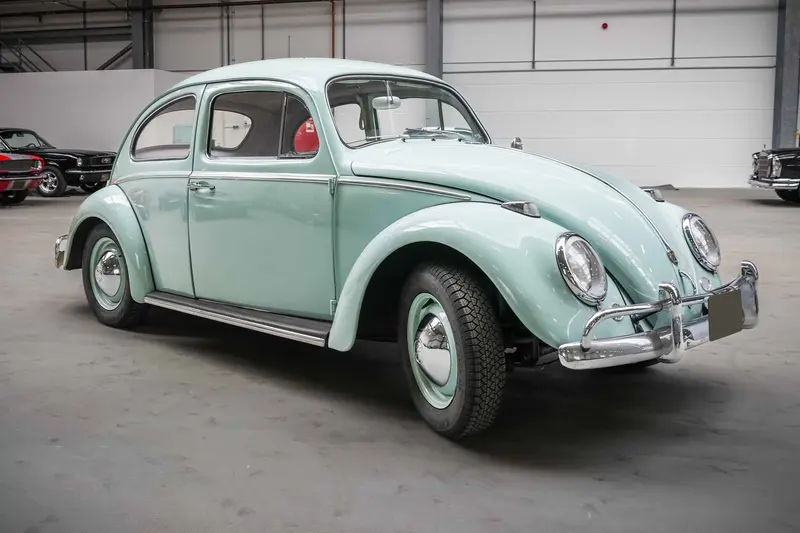 Volkswagen Beetle 1200 pastel blue engine overtakes 34 hp (1961)
