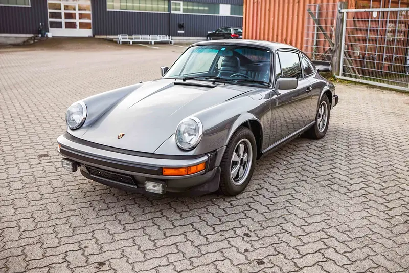 Porsche 911 S Coupé 2,7l Smallbody 16t mi schmale Karosse mit Flügel Schiebedach (1977)