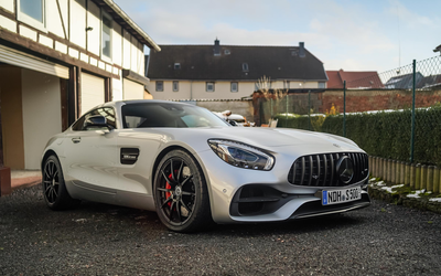Mercedes Benz AMG GTS in silver gray from 3rd hand Complete checkbook Performance Package (08/2018)
