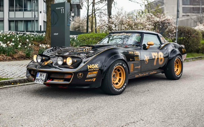 Chevrolet Corvette C3 Targa 5.7-liter V8 Edelbrock racing carburetor stainless steel exhaust roll bar Note 2+ (1980)