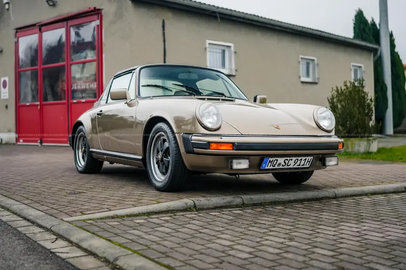 Porsche 911 SC Targa (1983), US import, restored, Classic Data Note 2