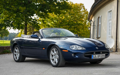 Jaguar XK8 Cabriolet (1999), Sommerfahrzeug mit Windschott und Persenning, nachvollziehbare Servicehistorie, Steuerketten erneuert