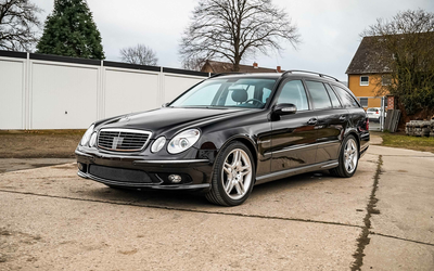 Mercedes Benz W211 E55 AMG nur 85t Km Harman Kardon (2004)