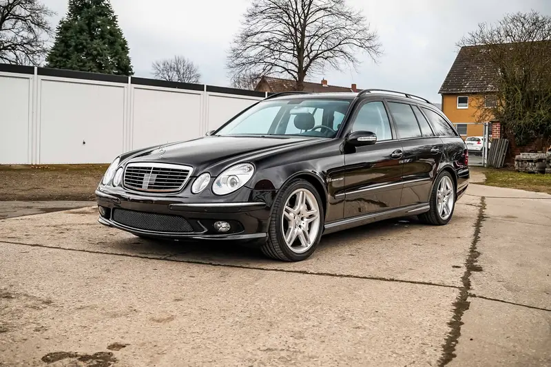 Mercedes Benz W211 E55 AMG nur 85t Km Harman Kardon (2004)