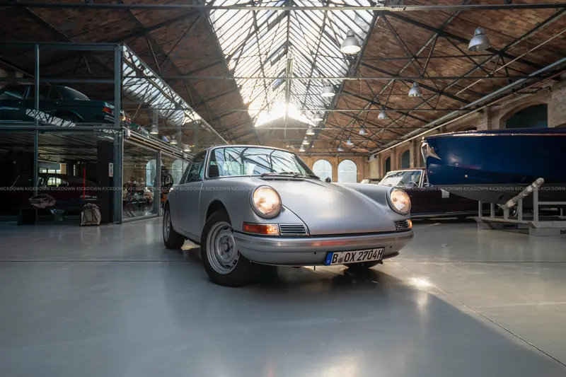 Porsche 911 Carrera 3.2 (1983), Urmodell-Backdate mit aufwändigen Karosseriearbeiten, Motorüberholung, ca. 100.000€ investiert