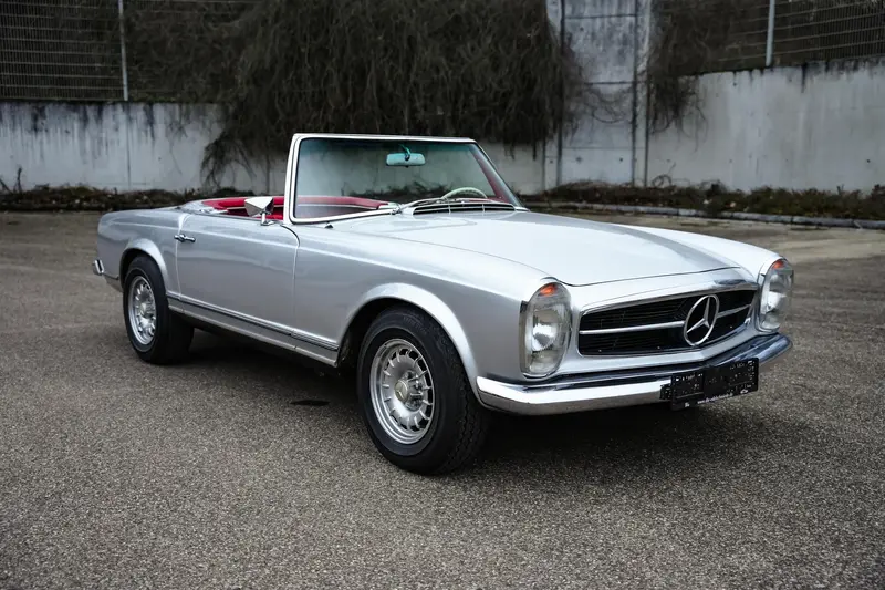 Mercedes Benz W113 230 SL in Silber Umfangreich Restauriert Motor überholt Guter Gesamtzustand (1964)