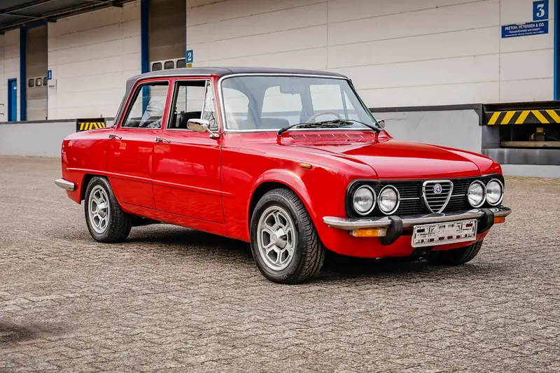 Alfa Romeo Giulia Nuova Super 1600 LS Rosso Rot aktuelle HU Service (1978)