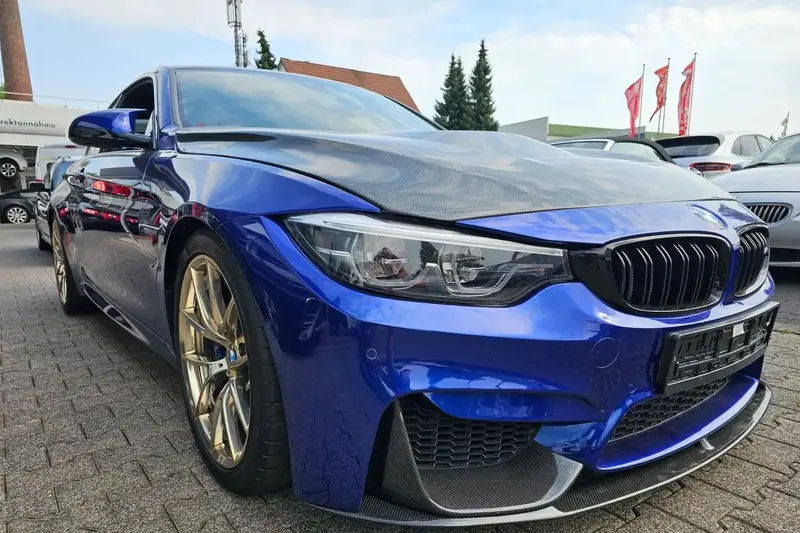 BMW M4 CS DKG aus 1. Hand 19.317 Km Carfax Carbon-Motorhaube Vollausstattung Top Zustand (2021)