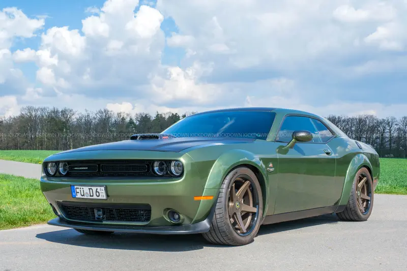 2018 Dodge Challenger SRT-8, wide-body conversion, only 35,100 kilometers, very well maintained
