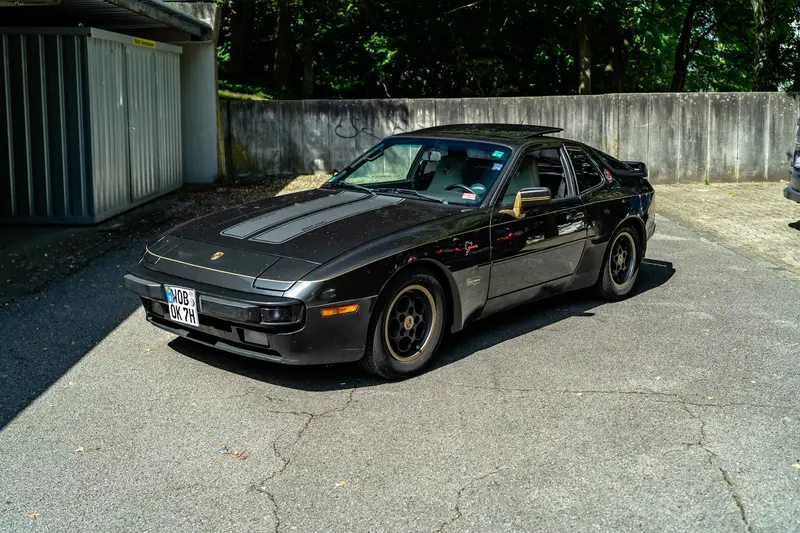 Porsche 944 Targa U.S. Model Cavity Sealant Leather Seats Cruise Control (1986)