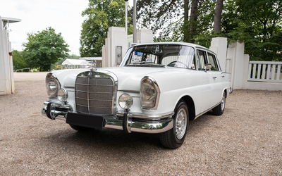 Private Sammlung MB - Mercedes-Benz W111 230S exzellenter Zustand (1966)