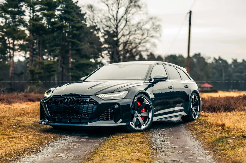 Audi RS 6 GT Avant (2024), 3.990 km Laufleistung, Neuwertiger Zustand, limitiert 660 Stück, MwSt. ausweisbar