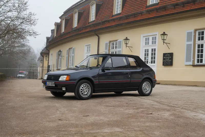 Peugeot 205 CTI Cabriolet (1990) serienmäßige 1,6er GTI-Felgen montiert, Stoßdämpfer erneuert, neuer TÜV