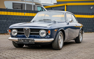 Alfa Romeo 1300 Junior Kantenhaube mit 2.0L Motor (1970)