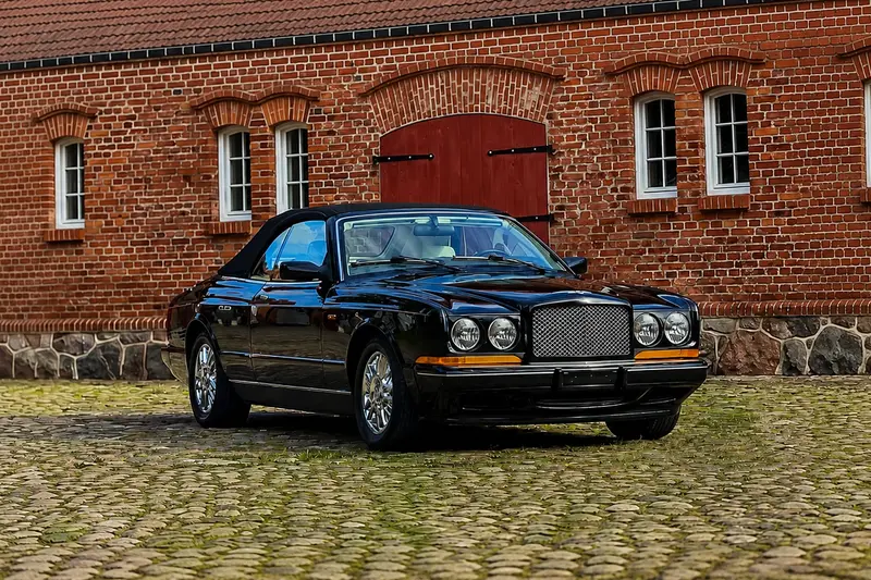 Bentley Azure Cabriolet (1997), umfangreiche Investitionen getätigt, restaurierter Innenraum, Wartung durch Bosch Car Service