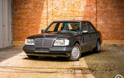 Mercedes-Benz W124 300E-24 Sportline Dt. Erstauslieferung 220 PS (1990)