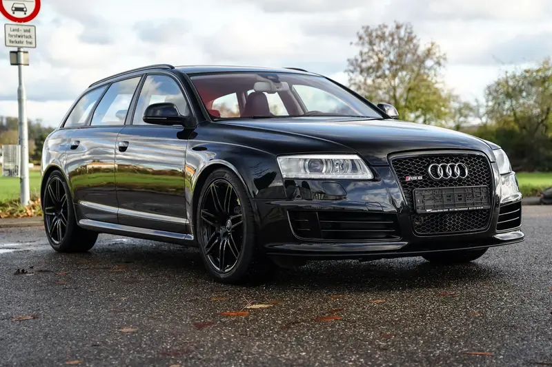 Audi RS6 C6 Aus 2. Hand V10-Motor Mit 579 PS Audi exklusiv Bose Sound System Lückenloses Scheckheft Unfallfrei (2010)