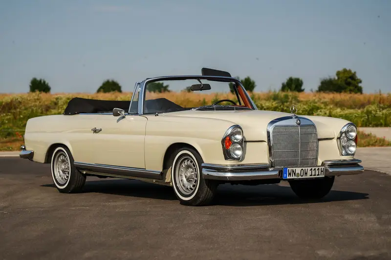 Mercedes-Benz 220 SEB Cabriolet W111 (1963), Wertgutachten Note 1, Frame-Off-Restaurierung mit 160.000€ Investitionen