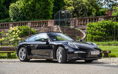 Porsche 911 991 Carrera (2014) in black, Well-maintained condition, Porsche Approved Warranty, With expert opinion