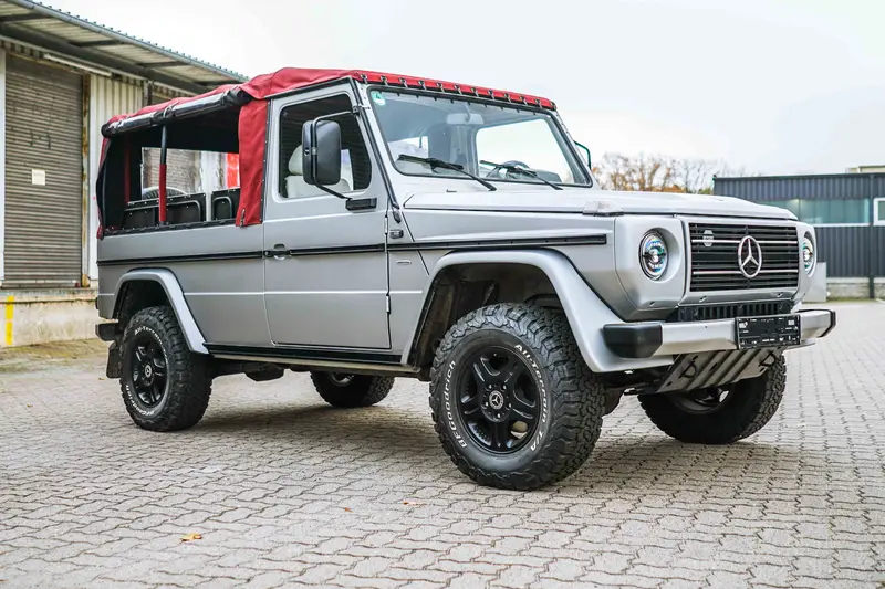 Mercedes-Benz Steyr-Puch G Klasse 230 GE Cabrio mit rotem Stoffverdeck einmaliges Objekt 8-Sitzer 29t km (1993)