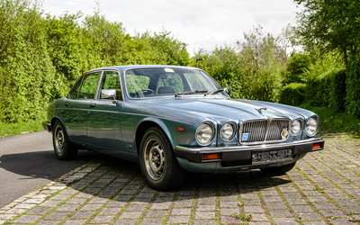 Jaguar XJ6 in Blau Teilrestauriert H-Kennzeichen Sofort Fahrbereit (1982)