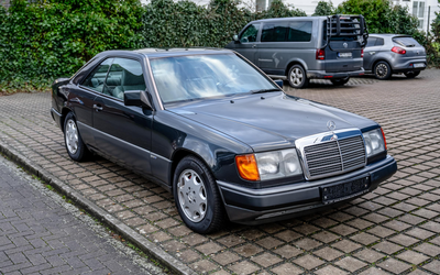 Mercedes-Benz C124 320 CE Coupé Partially restored €6,000 Investment sunroof German first delivery (1993)