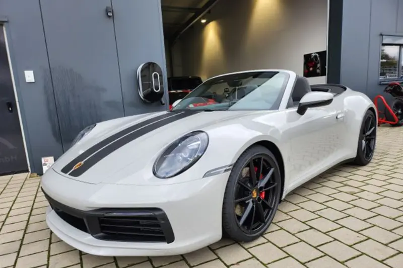 Porsche 992 Carrera 4S Cabriolet
