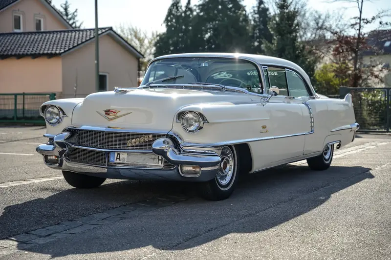 Cadillac Sedan Deville 4 Door Hardtop Restauriert 30.000 € Investitionen Neu Verchromt V8-Motor (1956)