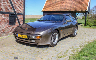 Porsche 944 Serie 1 Klimaanlage Hackmesser Zahnriemen und WP erneuert (1983)