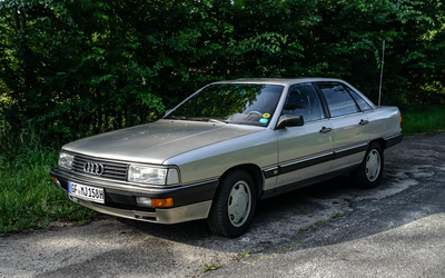 Audi 200 Turbo Accident-free TÜV Approved H license plate Extensive documentation Velour cover Very well-kept condition (1984)