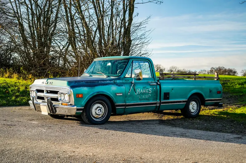 GMC C2500 Sierra Custom Camper with TÜV & H license plate partially restored (1969)