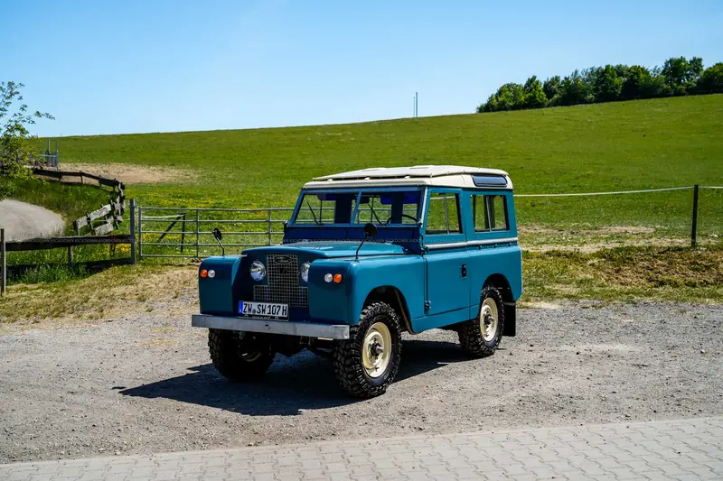 Land Rover LR 88 (1963), vollständig restauriert, äußerst guter Zustand, mit Wertgutachten Note 2+