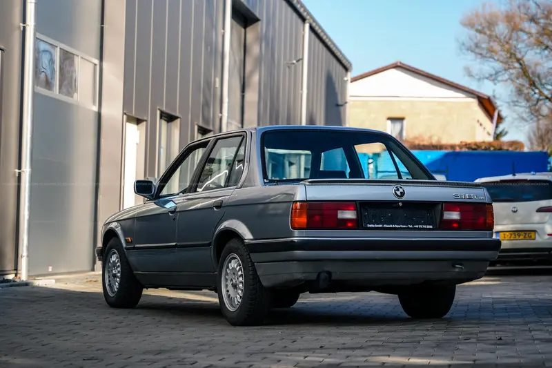BMW 318i