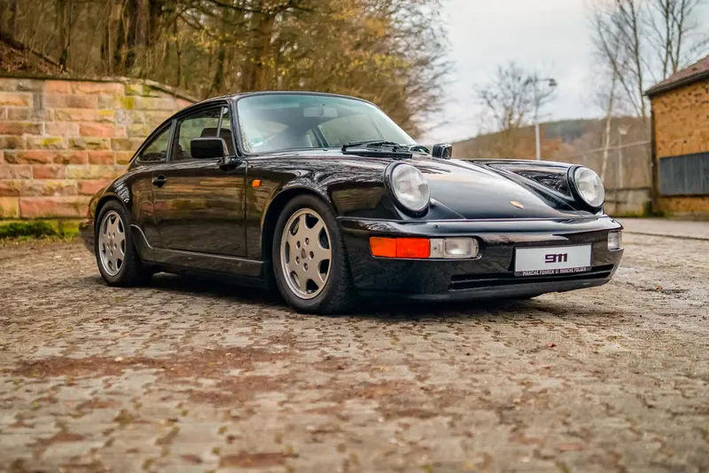 Porsche 911 964 Carrera 4 Coupé Switch Black / Black from private collection (1990)