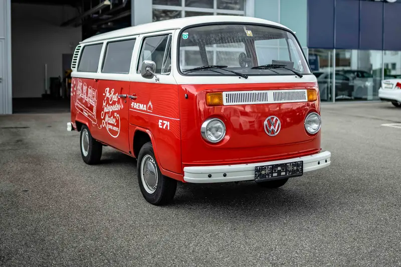 Volkswagen Type2 Multivan 9-seater bicolor good condition (1978)