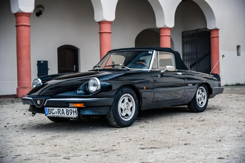 Alfa Romeo Spider 2.0 Partially restored 8,000 € invested with H license plate (1989)