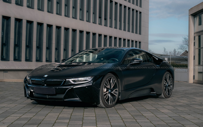 BMW i8 Coupé mit Pure Impulse Paket (2014), geringe Laufleistung, teilweise foliert in Frozen Black matt, vollständige BMW-Servicehistorie