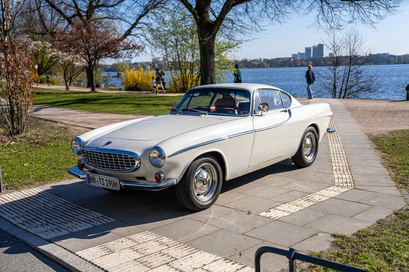 Volvo P1800 S (1966) with a rebuilt 2.0-liter engine, Classic Data Note 2+, first registered in Switzerland