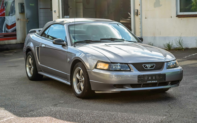 Ford Mustang Cabrio 40th Anniversary Edition V6 Cruise Control (2004)