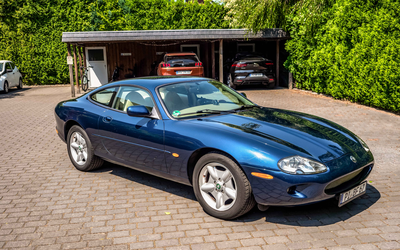 Jaguar XK8 Sportcoupé V8-Motor mit 286 PS lückenloses Scheckheft 3. Hand Sitzheizung (1997)