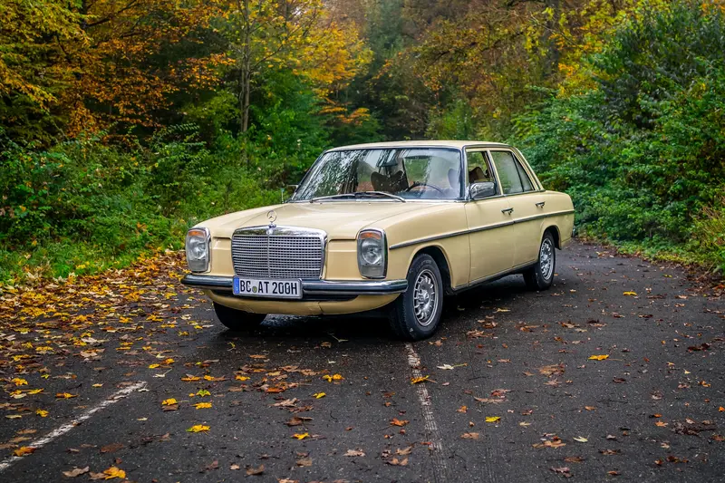 Mercedes-Benz W115 200D Mit TÜV & H-Kennzeichen Gepflegter Zustand (1976)
