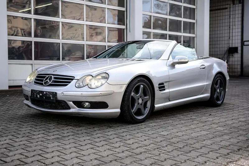 Mercedes Benz SL 500 in Silber aus 3. Hand Neuer Service V8-Motor (2004)
