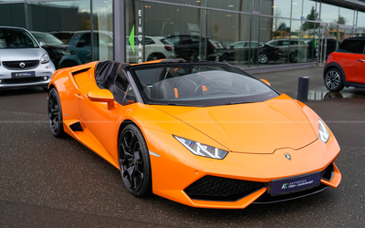 Lamborghini Huracán Spyder (2015), only 12,750 kilometers, carbon bucket seats, full service history, European vehicle, new service before sale