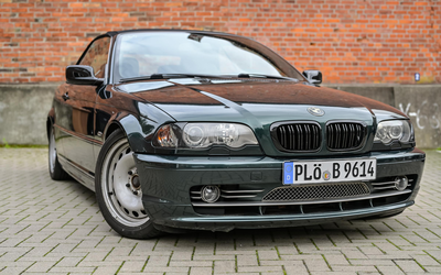 BMW 330ci convertible from 3rd hand, rear brakes completely overhauled, chassis lowered (2002)