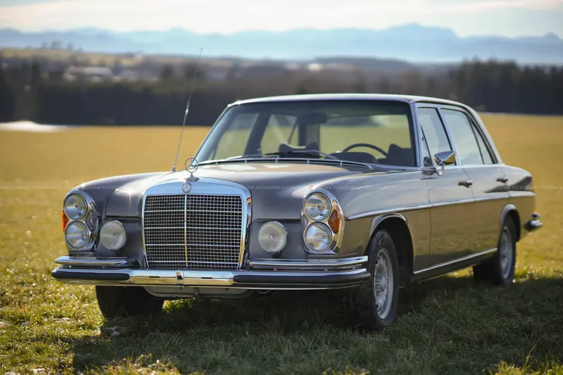 Mercedes Benz 300 SEL 3.5 W109 (1971), seltener V8 mit Gutachten Note 1-, Scheckheft, seltene Farbkombination