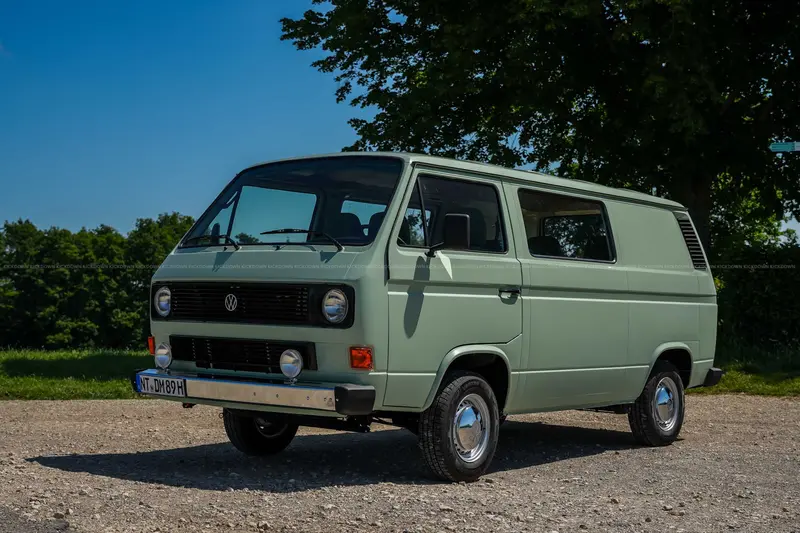 Volkswagen T3 (1989), 1.7 Diesel, neu lackiert, neuer Innenraum, sehr gepflegt, mit H-Kennzeichen