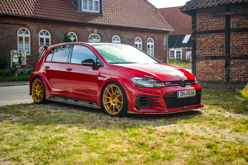 Volkswagen Golf 7 GTI TCR Street No. 004 Oettinger tuning from 2nd hand complete checkbook only 25.000 km mileage with 300 hp (2019)