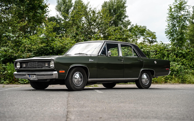 Chrysler Valiant VJ Ranger Sedan Unfallfrei TÜV H-Kennzeichen Holzarmaturen Nachlackierungsfrei (1973)