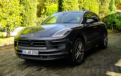 Porsche Macan GTS 1st hand Mileage 19,000 km Complete checkbook Bose sound system(2022)